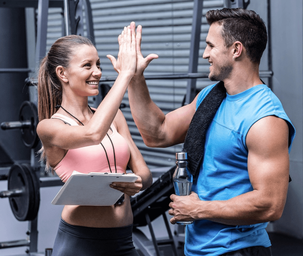 vybor-fitnes-trenera-v-sportzale-i-onlajn